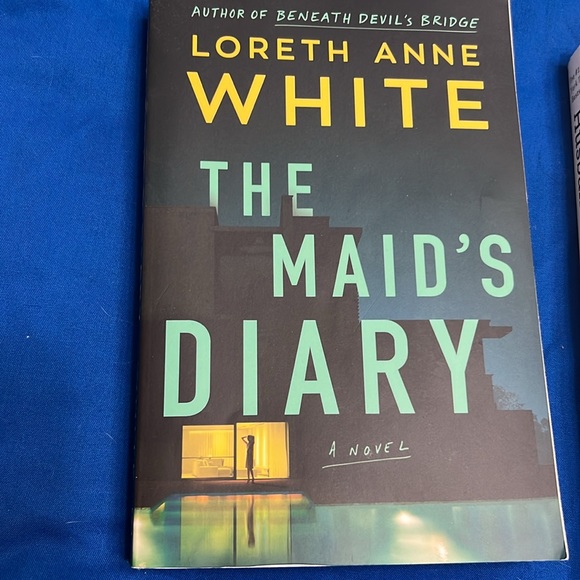 Book bundle. - Picture 4 of 7